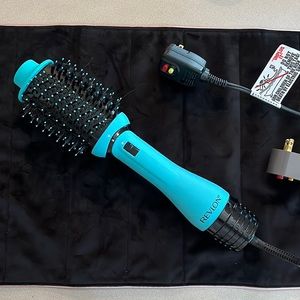 Revlon Salon One-Step Hair Dryer and Volumizer Hot Air Brush